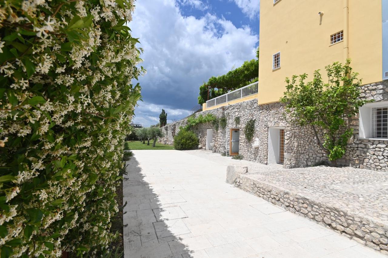 Villa Petrinum B&B Mondragone Esterno foto