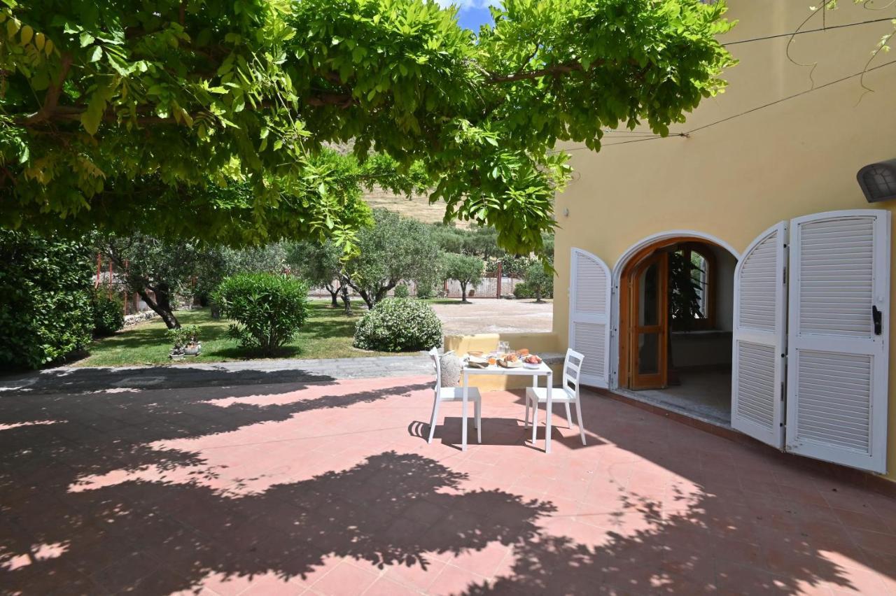 Villa Petrinum B&B Mondragone Esterno foto